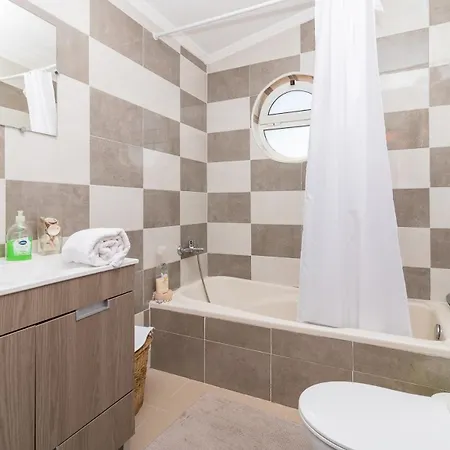 Holiday home S. Jorge W/private Pool - 5min