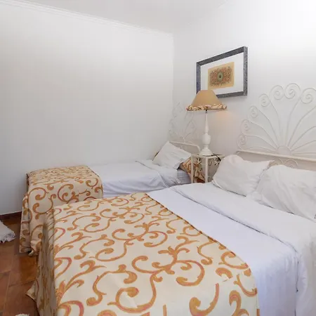 Holiday home S. Jorge W/private Pool - 5min Carvoeira